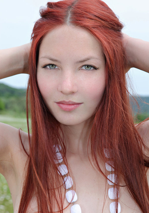 Амелия, 20