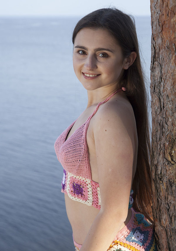Милана, 20